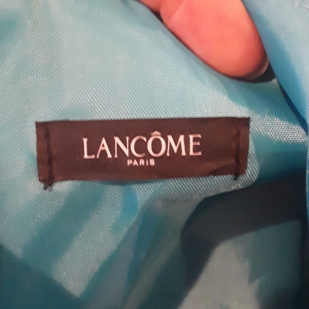 Lancome Beachy Tote Bag - Picture 5 of 7